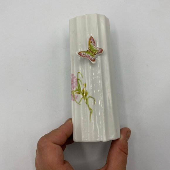 Vintage white glass single flower vase retro heart shape bud vases glasses - Picture 1 of 8